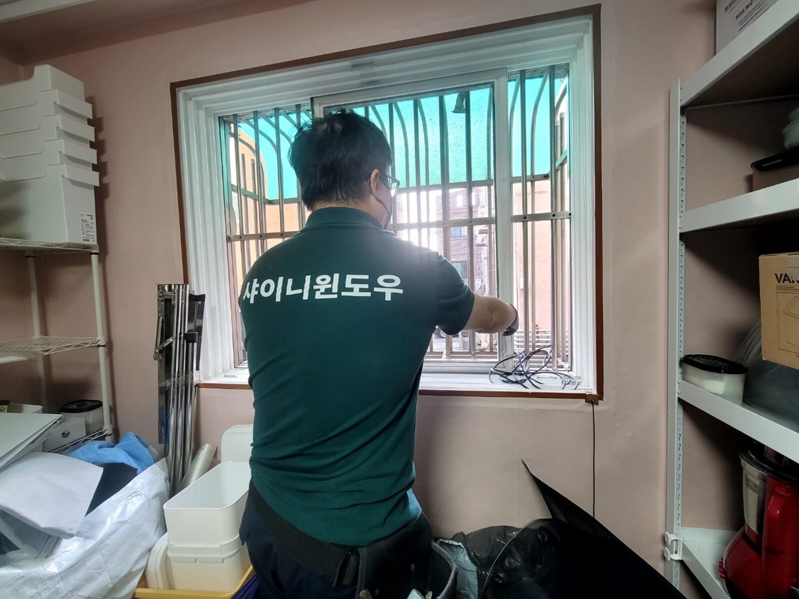 방충망 설치 현장